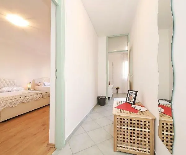 Apartment Apartman Zara *